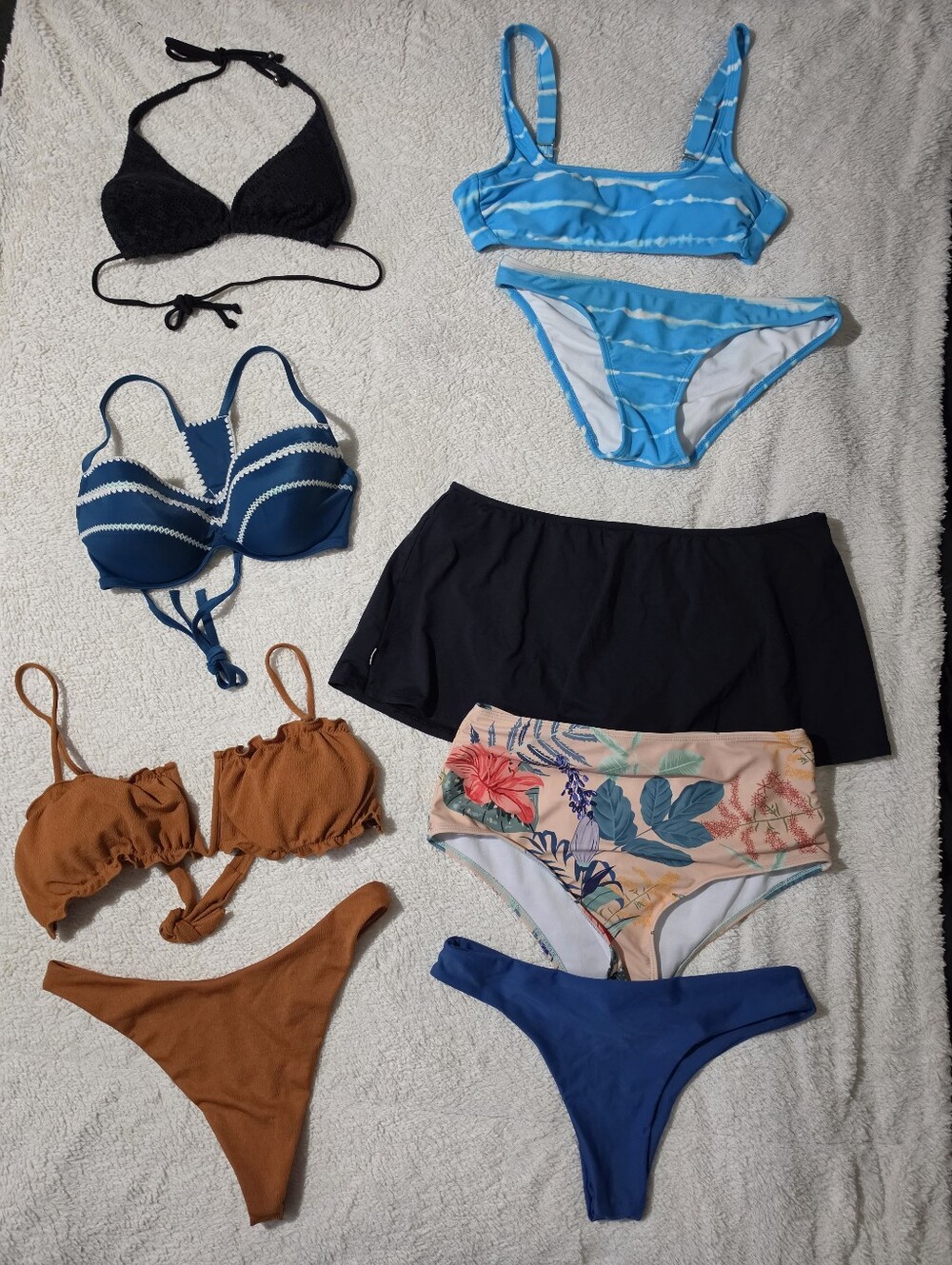 Lot Of 9 Swim Separates Bikini Tops & Bottoms Skirt Thong Swimwear Size Large
